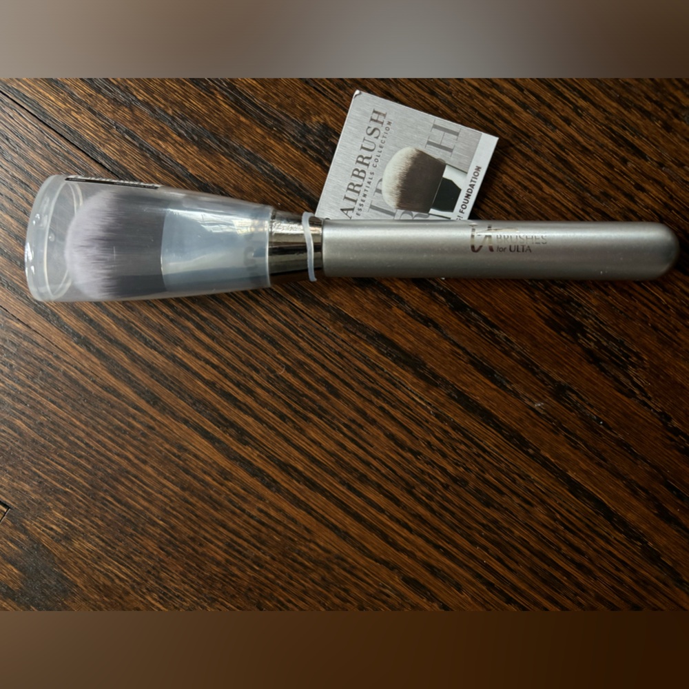 IT cosmetics AirBrush essentials collection